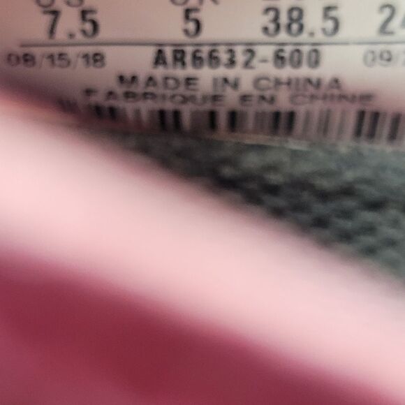 Nike Air VaporMax 2019 Active Fuchsia Running AR6632-600 Women's Shoe Size 7.5 - Picture 8 of 9